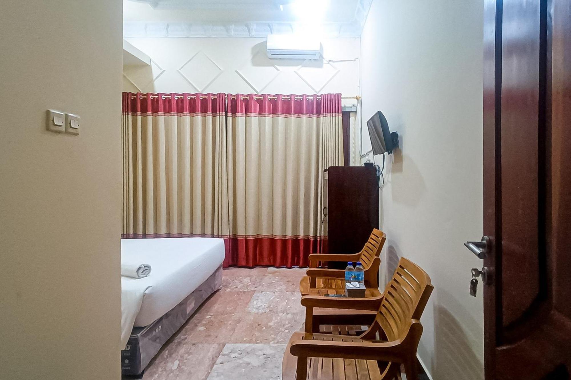 Reddoorz At Senaz Guesthouse Mataram Exterior foto